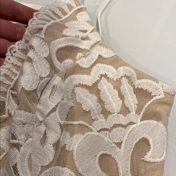 Hello Molly Lace Bodysuit - Picture 3 of 9